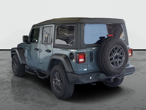 Used 2025 Jeep Wrangler Unlimited Sport AWD/4WD image 3