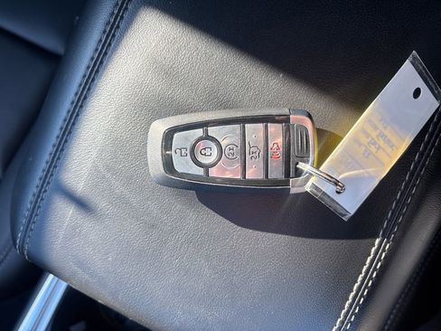 Used 2022 Ford Explorer XLT w/ Equipment Group 202A image 33