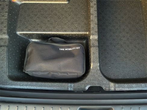 Used 2026 Kia Sportage LX w/ LX Convenience Package image 17