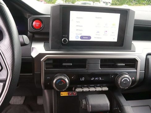 Used 2025 Toyota 4Runner TRD Off-Road AWD/4WD image 19