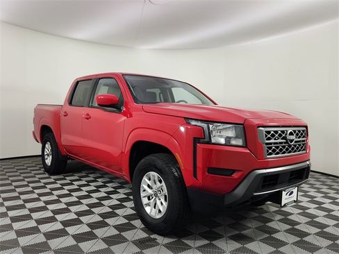 Used 2024 Nissan Frontier SV image 6