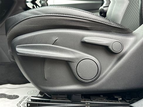 Used 2024 Jeep Compass Latitude image 25