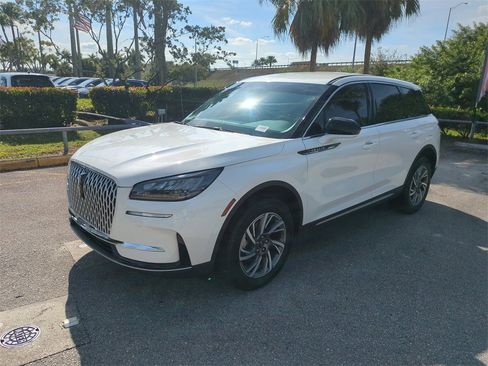 Used 2024 Lincoln Corsair FWD image 9