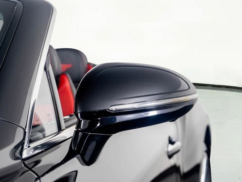 Used 2023 Bentley Continental GT V8 image 34