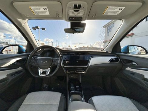 Used 2022 Chevrolet Bolt EUV Premier w/ Launch Edition image 18