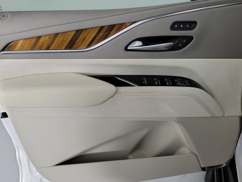 Used 2024 Cadillac Escalade Sport Platinum RWD image 19
