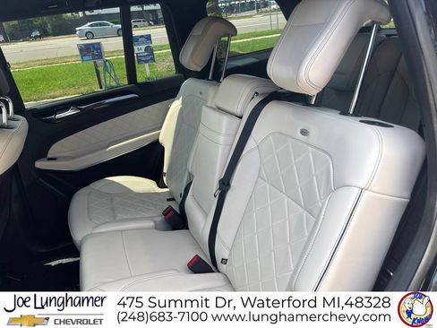 Used 2017 Mercedes-Benz GLS 550 4MATIC image 11