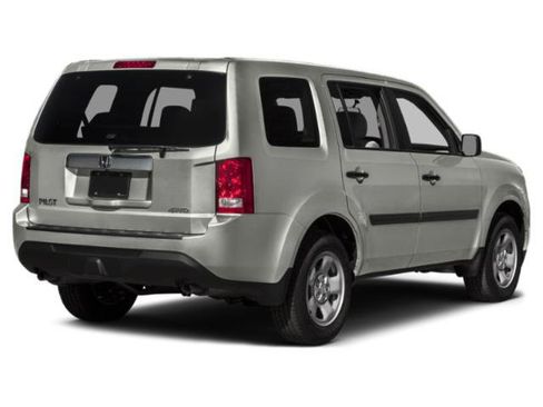 Used 2015 Honda Pilot LX image 2