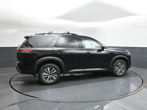 New 2026 Nissan Pathfinder SL image 11