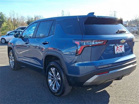 New 2026 Chevrolet Equinox LT w/ Convenience Package II image 3