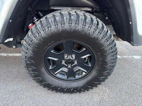 Used 2022 Jeep Gladiator Mojave w/ LED Lighting Group image 11