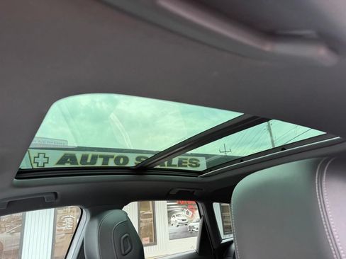 Used 2022 Audi Q4 e-tron Premium Plus w/ Premium Plus AWD/4WD image 17