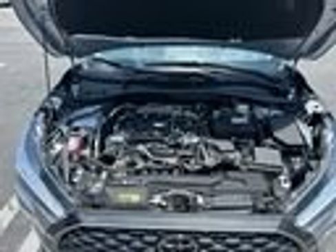 Used 2022 Toyota Corolla Cross XLE w/ Convenience Package AWD/4WD image 17