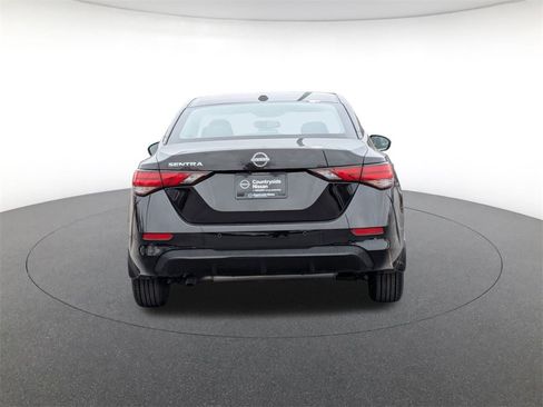 Used 2025 Nissan Sentra SV image 6