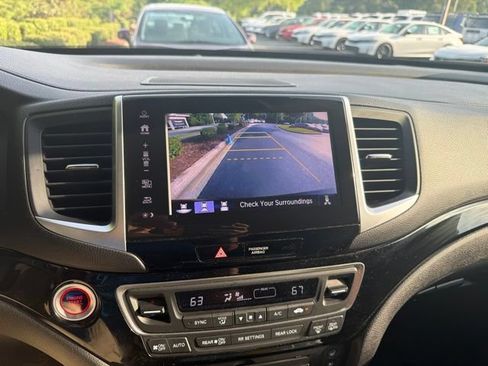 Used 2017 Honda Pilot Elite image 11