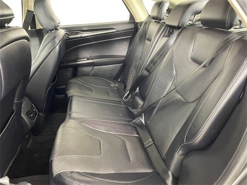 Used 2018 Ford Fusion Titanium image 11