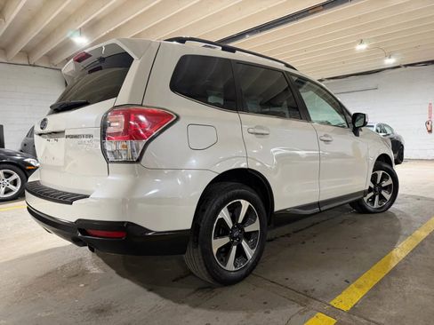 Used 2017 Subaru Forester 2.5i Limited AWD/4WD image 4