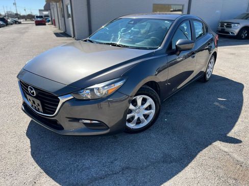 Used 2018 MAZDA MAZDA3 Sport image 2