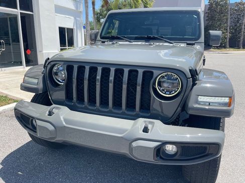 Used 2022 Jeep Gladiator Overland AWD/4WD image 31
