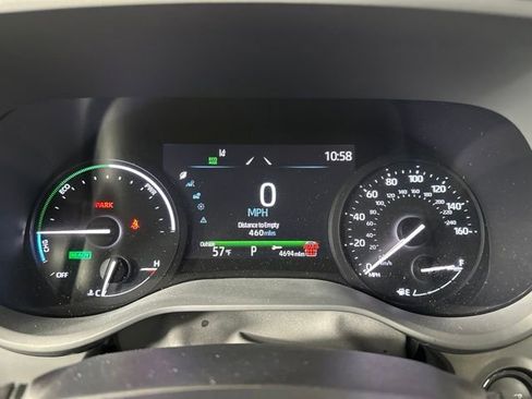 Used 2025 Toyota Sienna LE AWD/4WD image 17