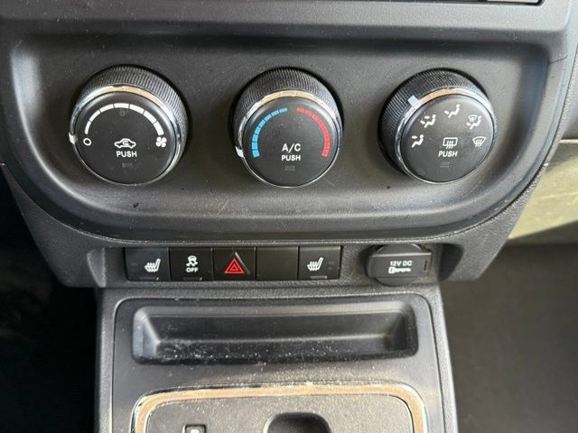 Used 2017 Jeep Patriot Latitude AWD/4WD image 22