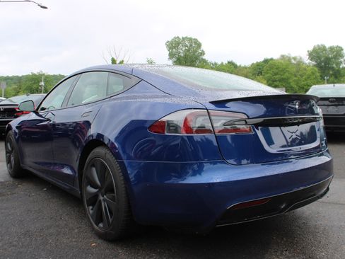 Used 2021 Tesla Model S Plaid image 8
