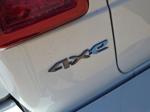 Used 2023 Jeep Wrangler Unlimited Sahara image 13