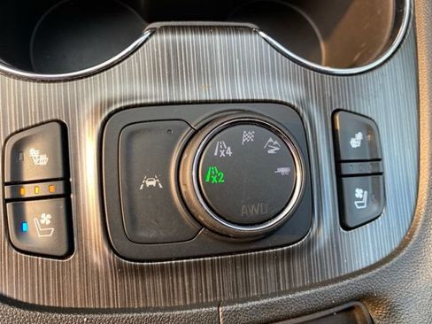 Used 2023 GMC Acadia SLT w/ Elevation Edition AWD/4WD image 32