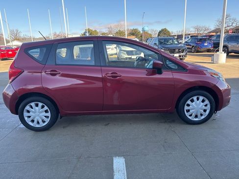 Used 2016 Nissan Versa Note SV image 2