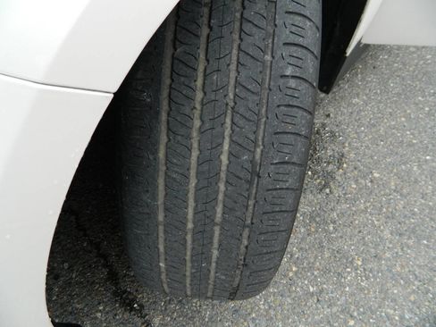 Used 2012 Chevrolet Volt Premium w/ Premium Trim Package image 25