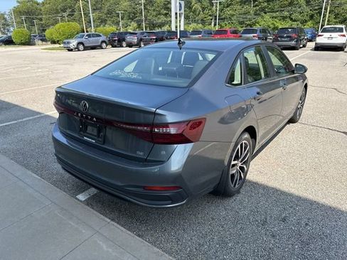 New 2025 Volkswagen Jetta SE image 7