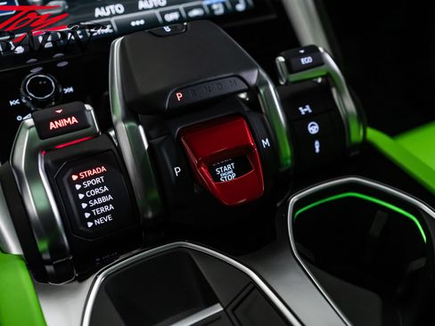 Used 2022 Lamborghini Urus AWD/4WD image 46