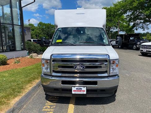 New 2027 Ford E-350 and Econoline 350 Super Duty w/ Power Equipment Group RWD image 2
