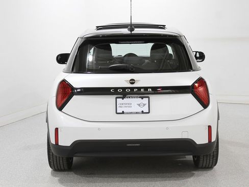 Certified 2025 MINI Cooper S image 19