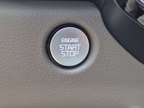 New 2026 Kia Carnival EX FWD image 22