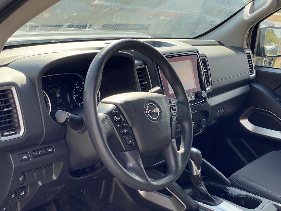 Used 2022 Nissan Frontier SV w/ Technology Package AWD/4WD image 11