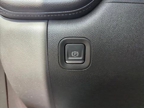 Used 2021 GMC Sierra 1500 SLE image 21