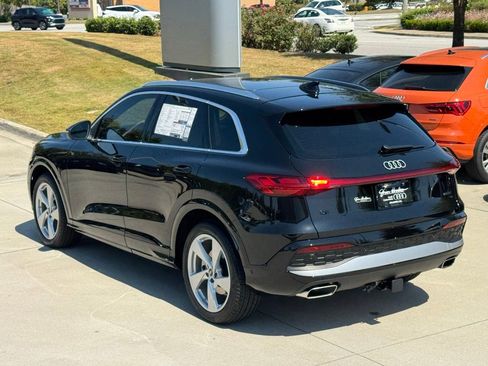 New 2025 Audi Q5 Prestige image 11