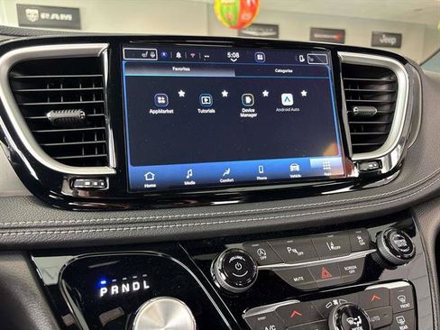 New 2027 Chrysler Pacifica Select FWD image 11