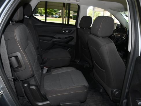 Used 2020 Chevrolet Traverse LT AWD/4WD image 18