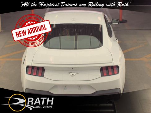 Used 2024 Ford Mustang Premium image 8