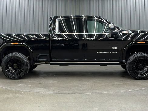 Used 2025 GMC Sierra 3500 Denali w/ Denali Reserve Package image 6