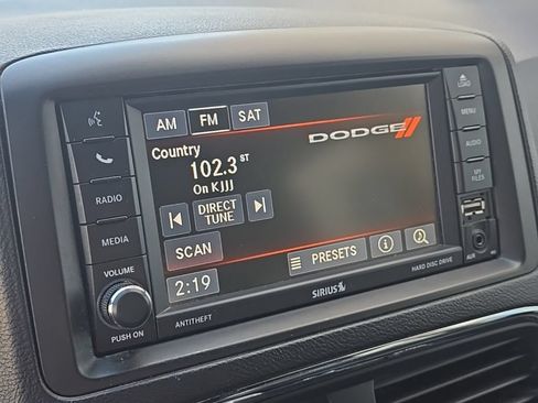 Used 2019 Dodge Grand Caravan SXT FWD image 22