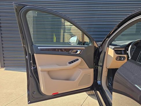 New 2026 Porsche Macan S image 6