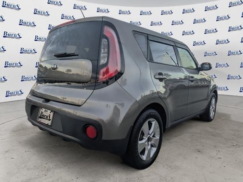 Used 2018 Kia Soul FWD image 3