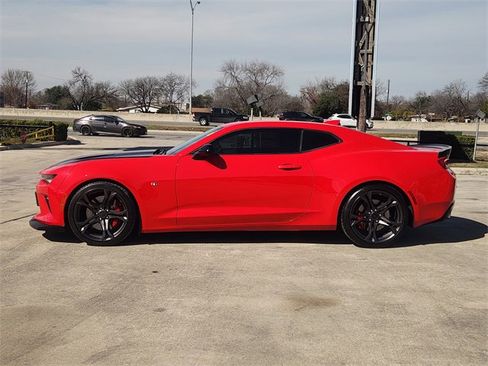 Used 2017 Chevrolet Camaro SS image 4