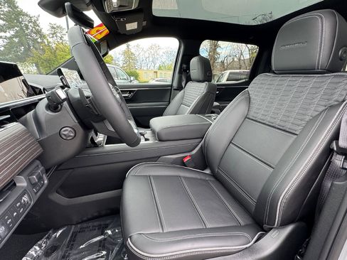 New 2025 GMC Sierra EV Denali image 22