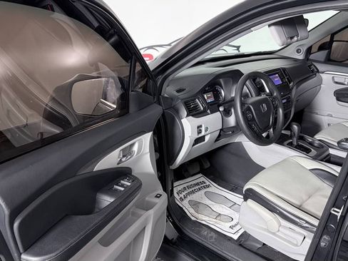 Used 2018 Honda Pilot LX image 10