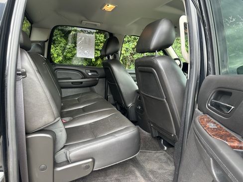 Used 2012 GMC Sierra 2500 Denali w/ Suspension Package, Off-Road image 18