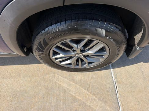 Used 2021 Nissan Rogue S AWD/4WD image 9